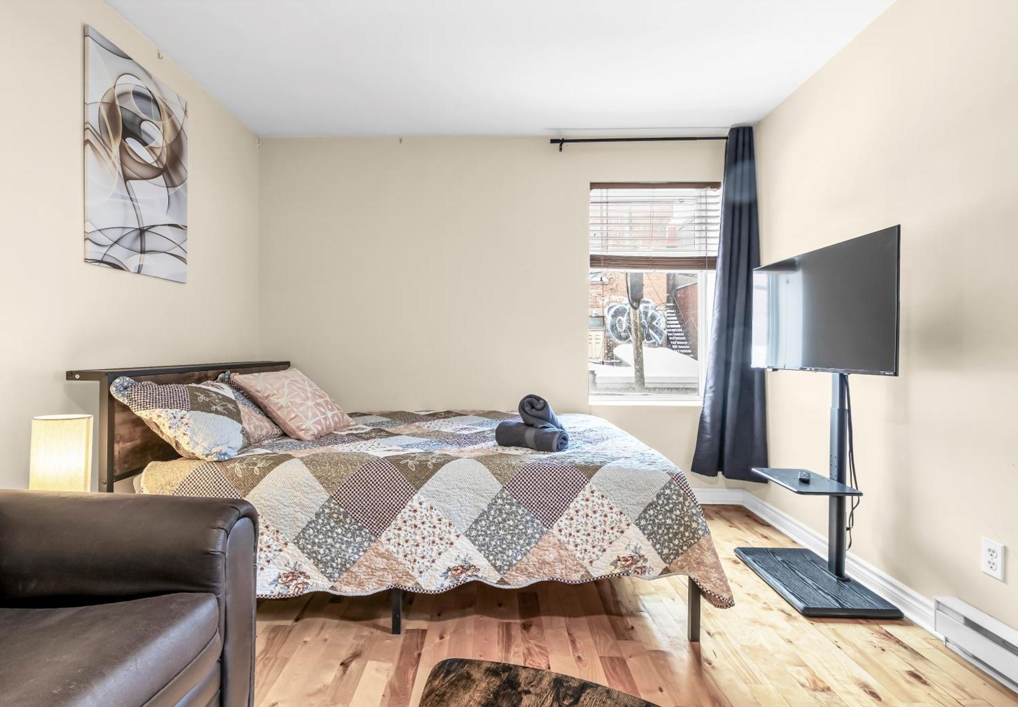 Beautiful 3-Bedrooms In Heart Of Plateau Mont-Royal Montreal Exterior photo